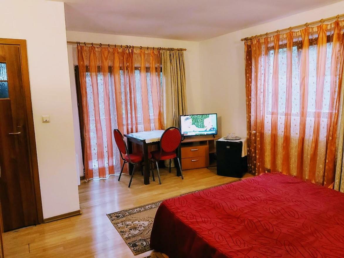 Pensiunea Agroturistica Piscul Soarelui Campulung Dış mekan fotoğraf